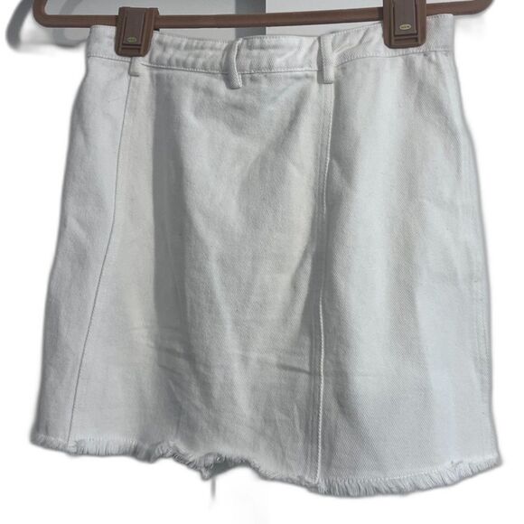 Gilli Can’t Be Bothered Denim Mini Skirt 100% cotton White crossover button - Picture 4 of 15